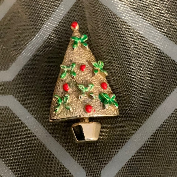 Tiny Vintage Christmas Tree Pin - Picture 1 of 3
